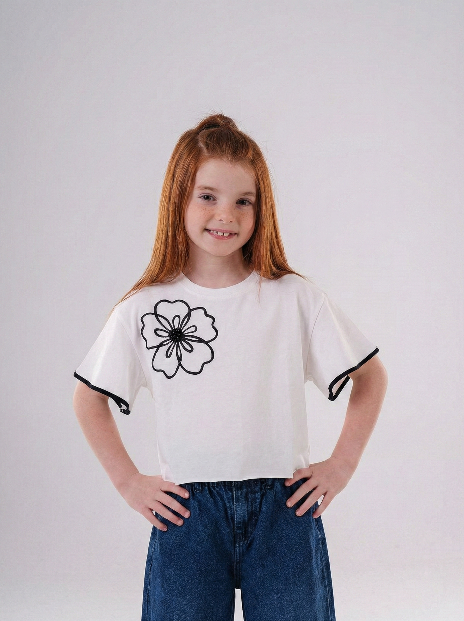 Girls' Flare-Sleeve Graphic Tee Crop-Style Top with Large Flower Motif