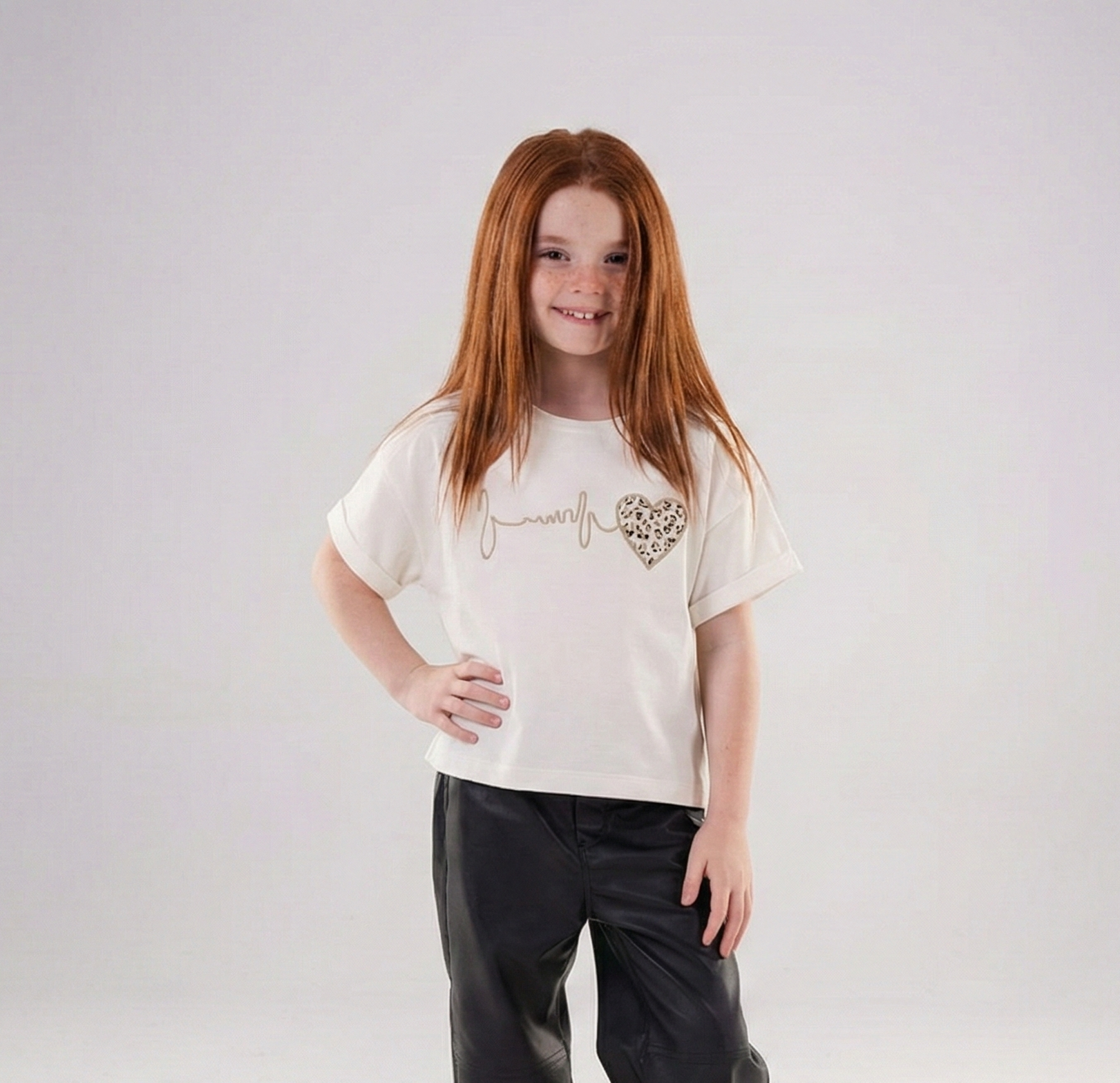 Girls’ Heartbeat Graphic Tee – Short-Sleeve Cotton Top