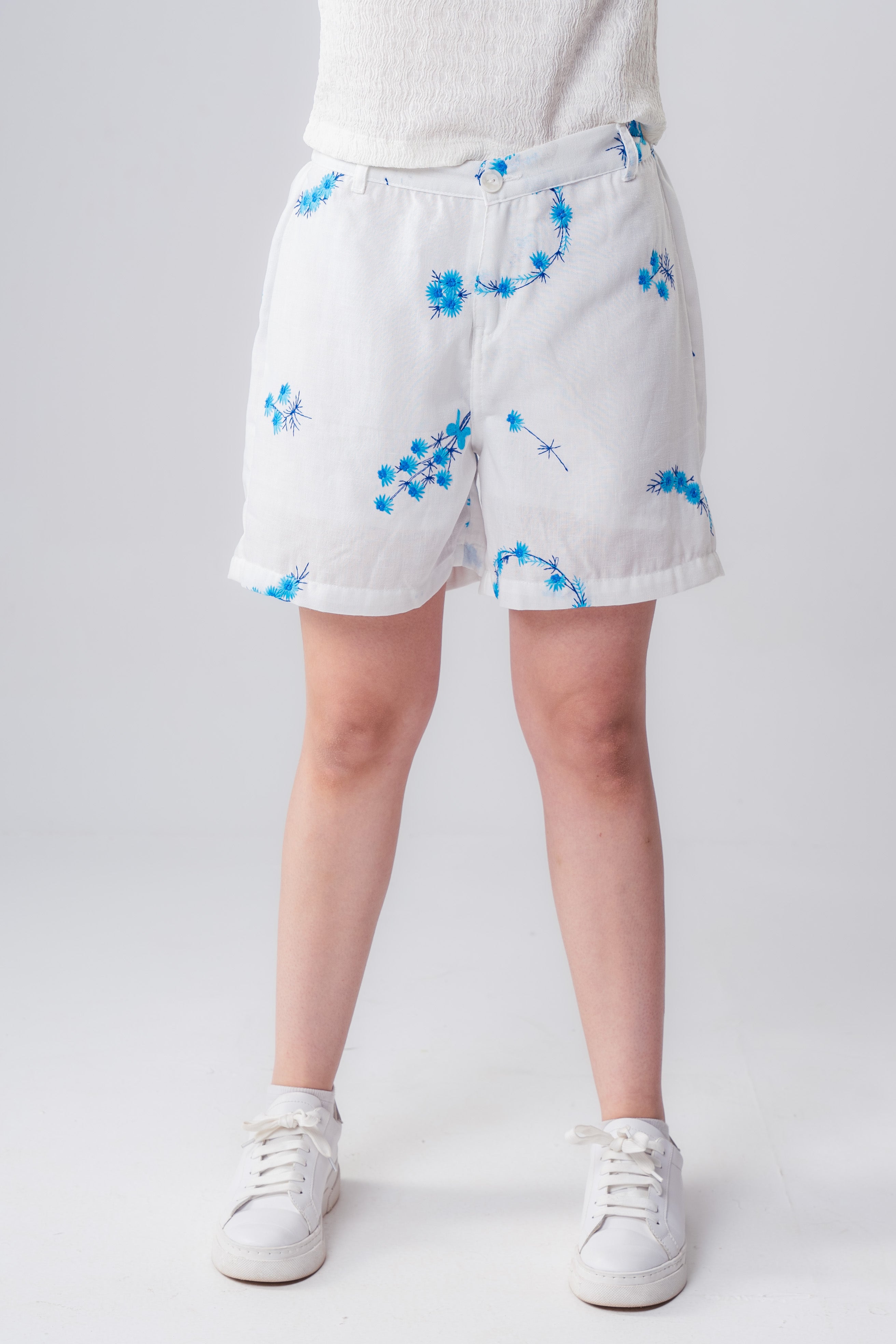 Girls Floral Embroidered High-Waisted Linen Short