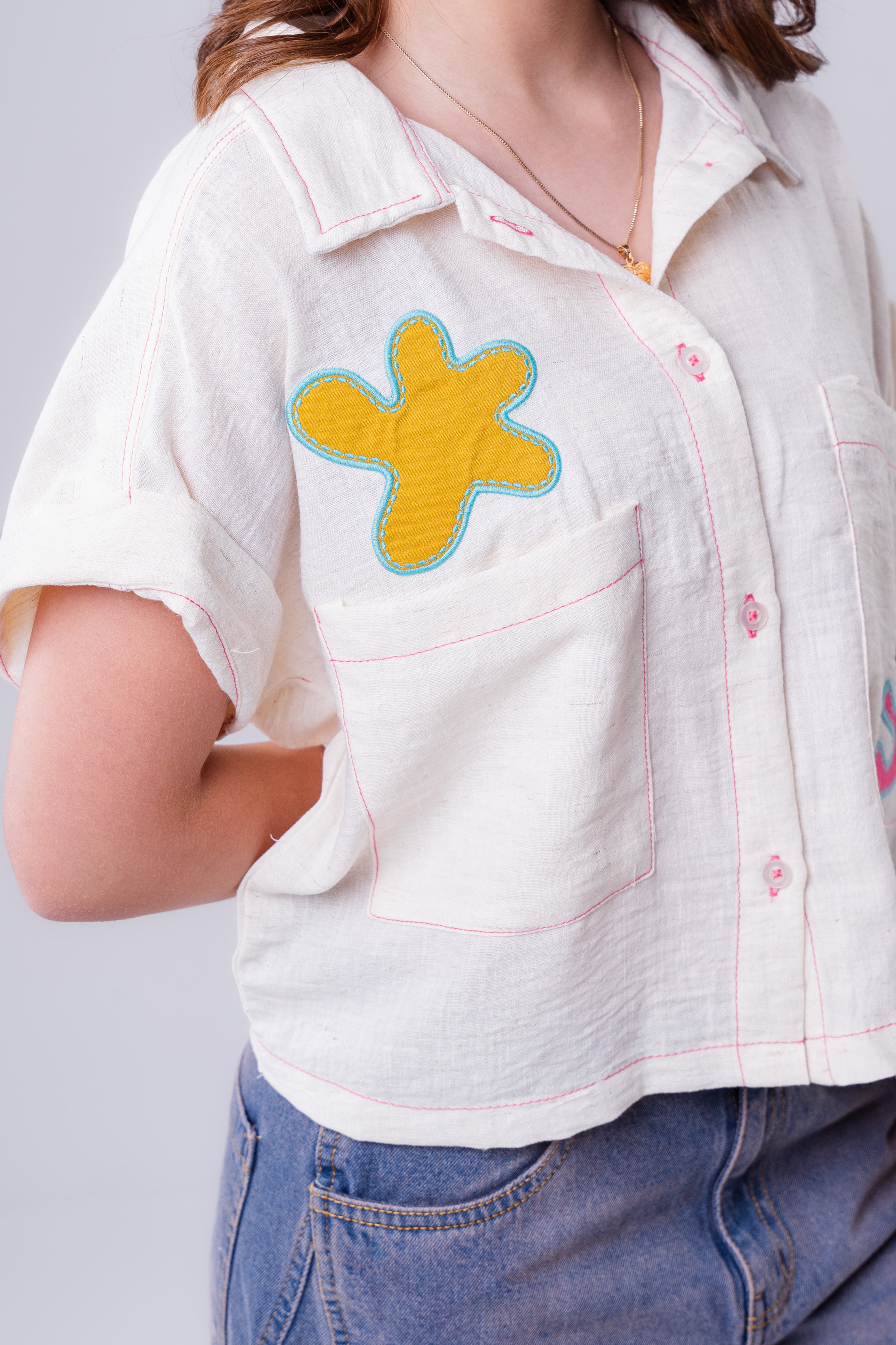 Girls' Short-Sleeve Linen-Style Shirt with Appliqués