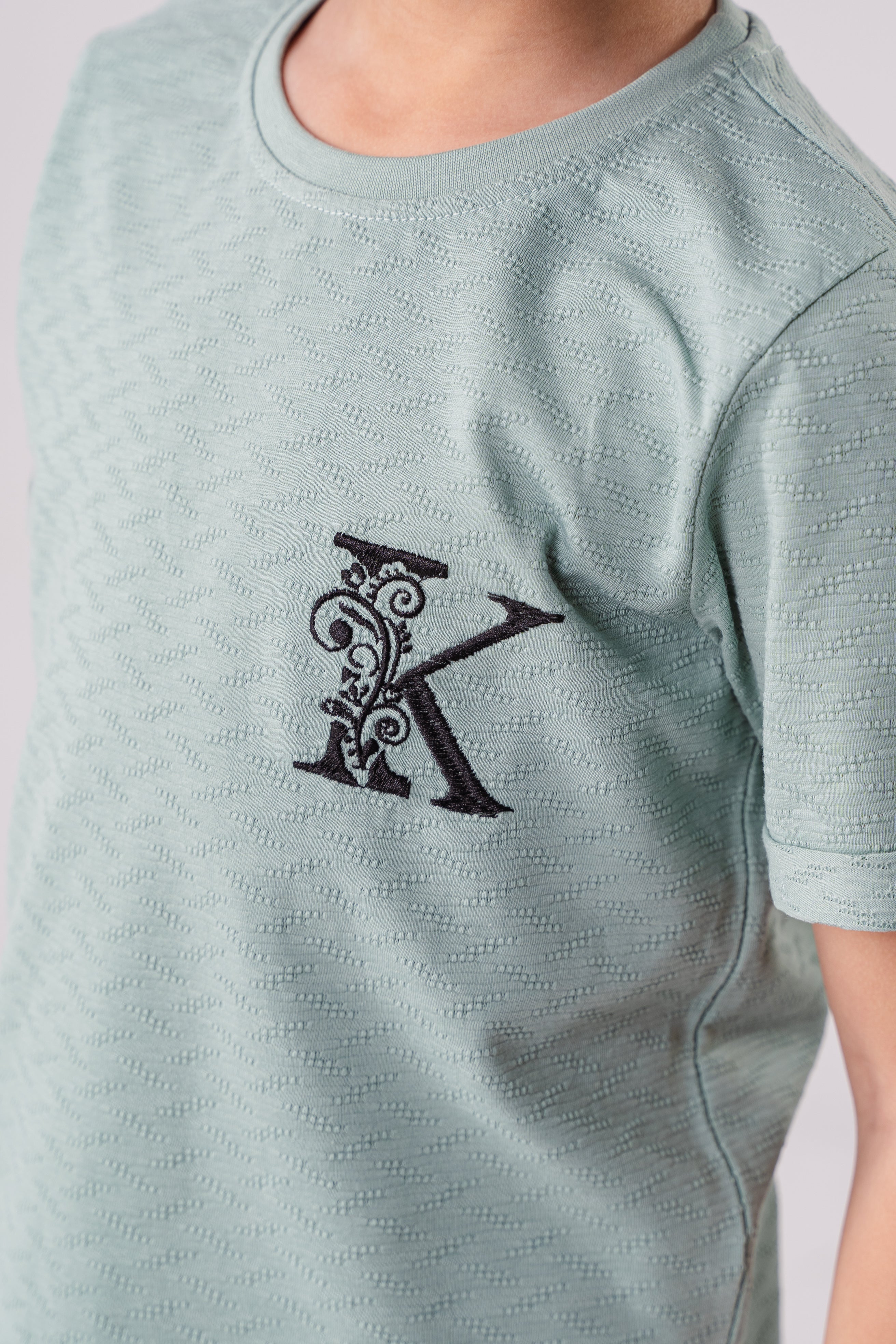 Boys Round Neck T-shirt With Embroidery