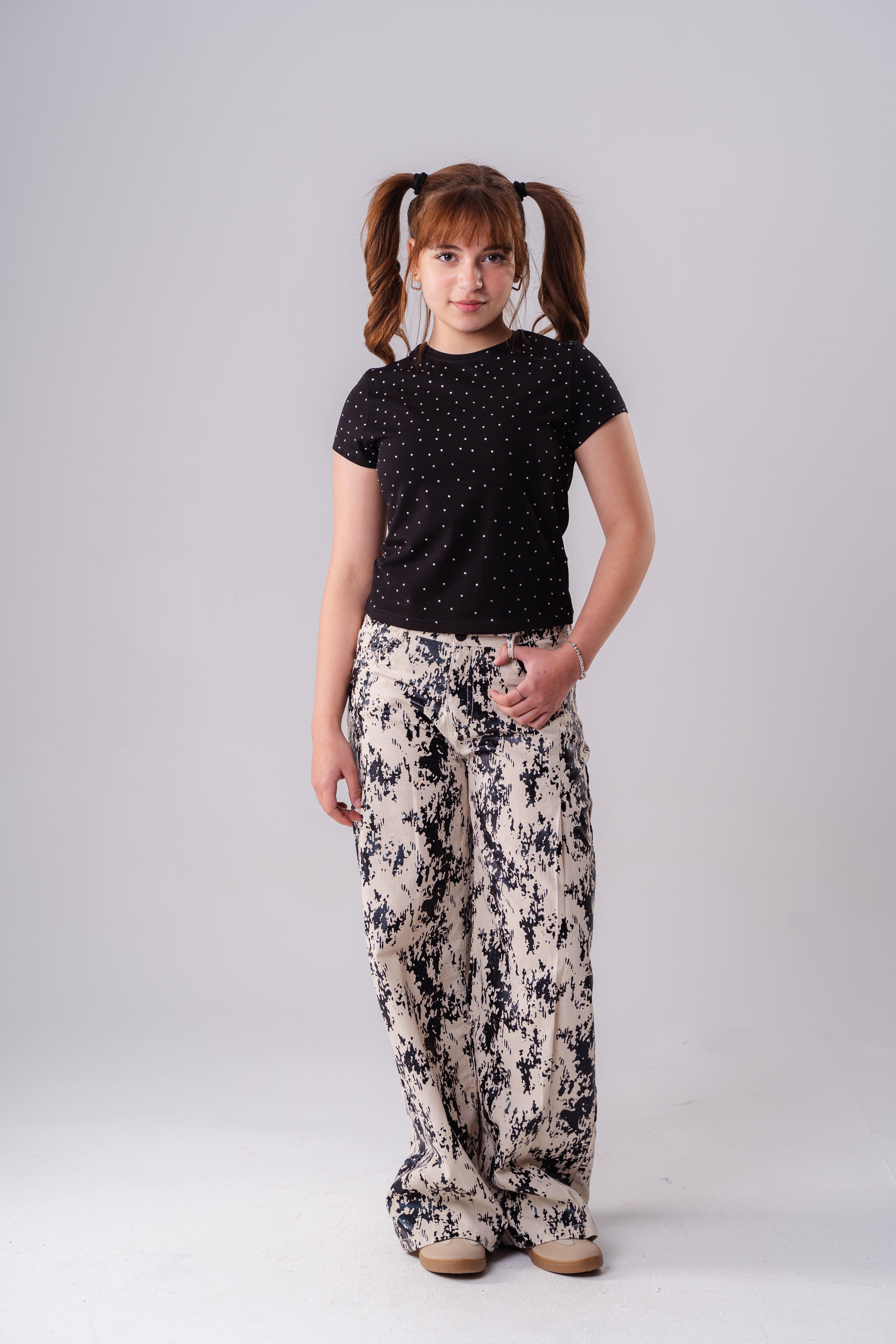 Girls T-shirt Studded With Rhinestones