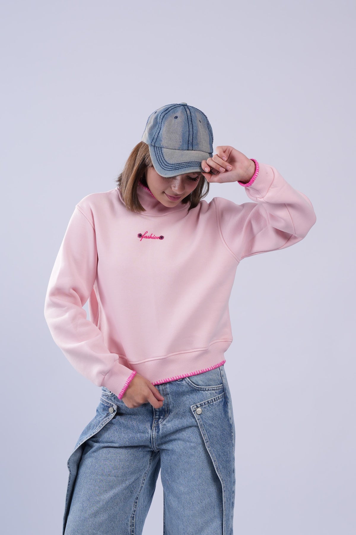 سويت شيرت بناتي برقبة عالية وتطريز fashion - وردي