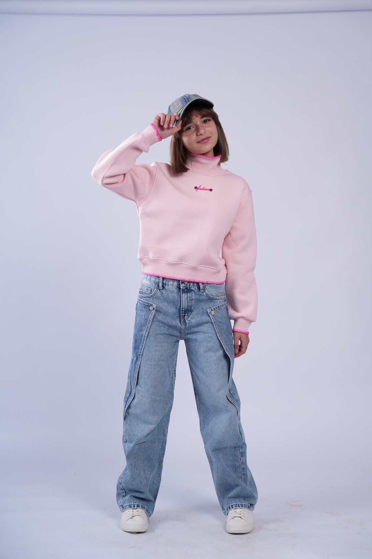سويت شيرت بناتي برقبة عالية وتطريز fashion - وردي