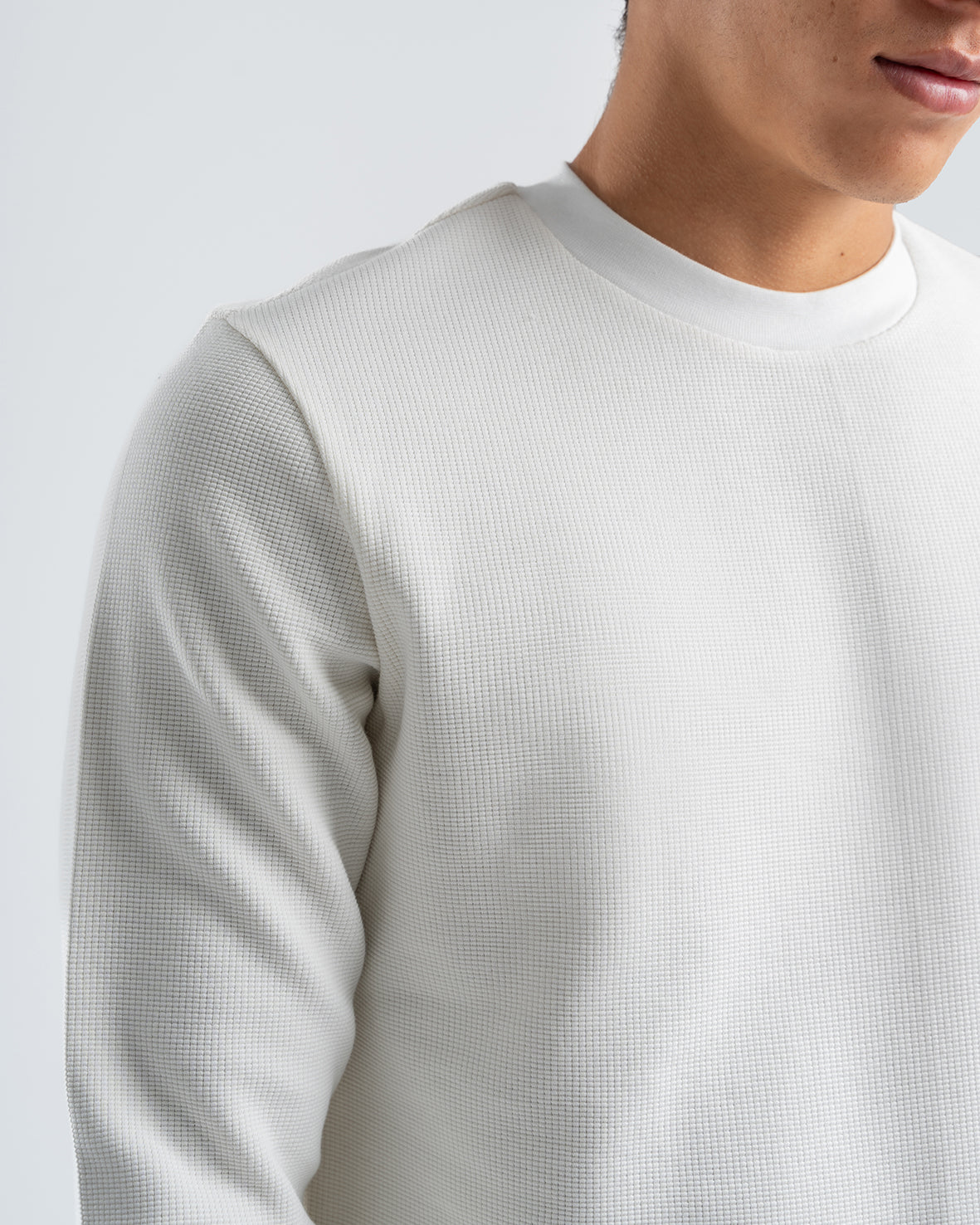 Men's White Standard Fit Crew Neck Pullover