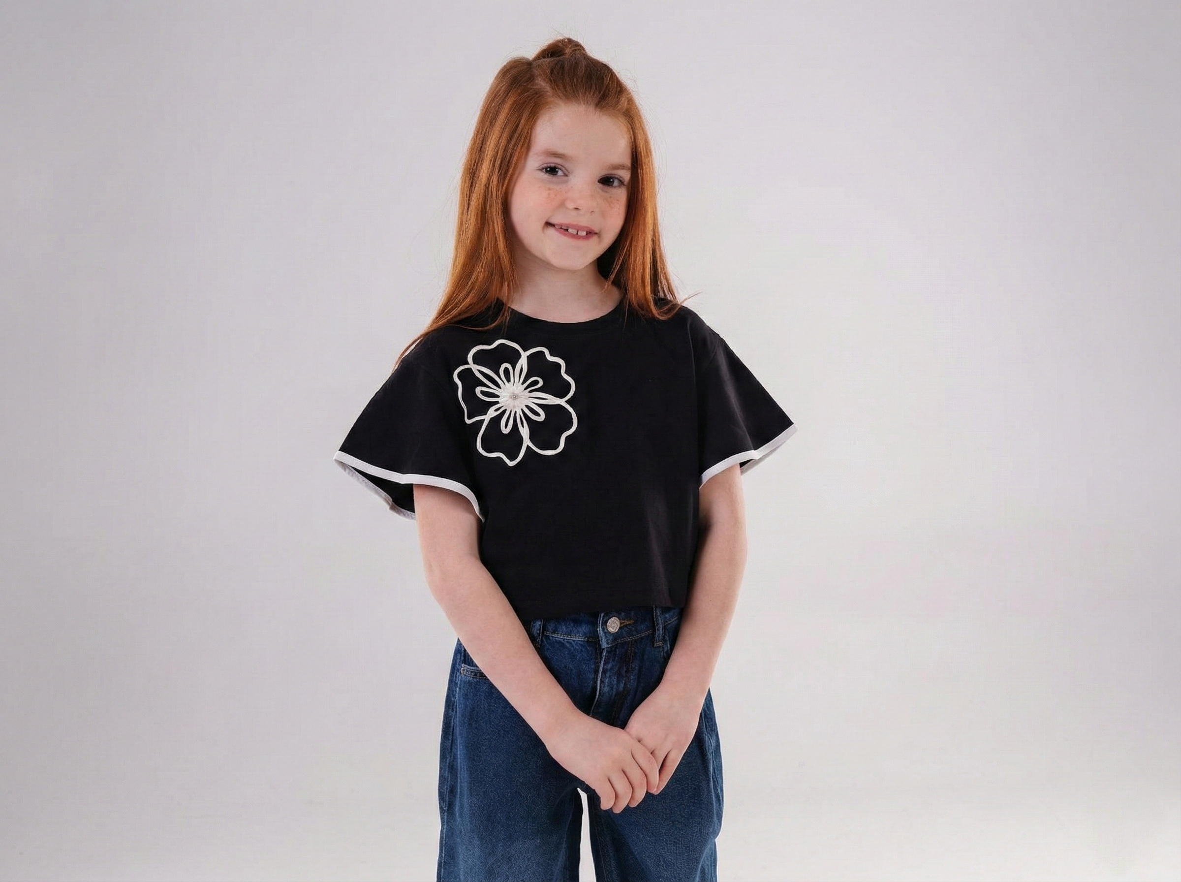 Girls' Flare-Sleeve Graphic Tee Crop-Style Top with Large Flower Motif