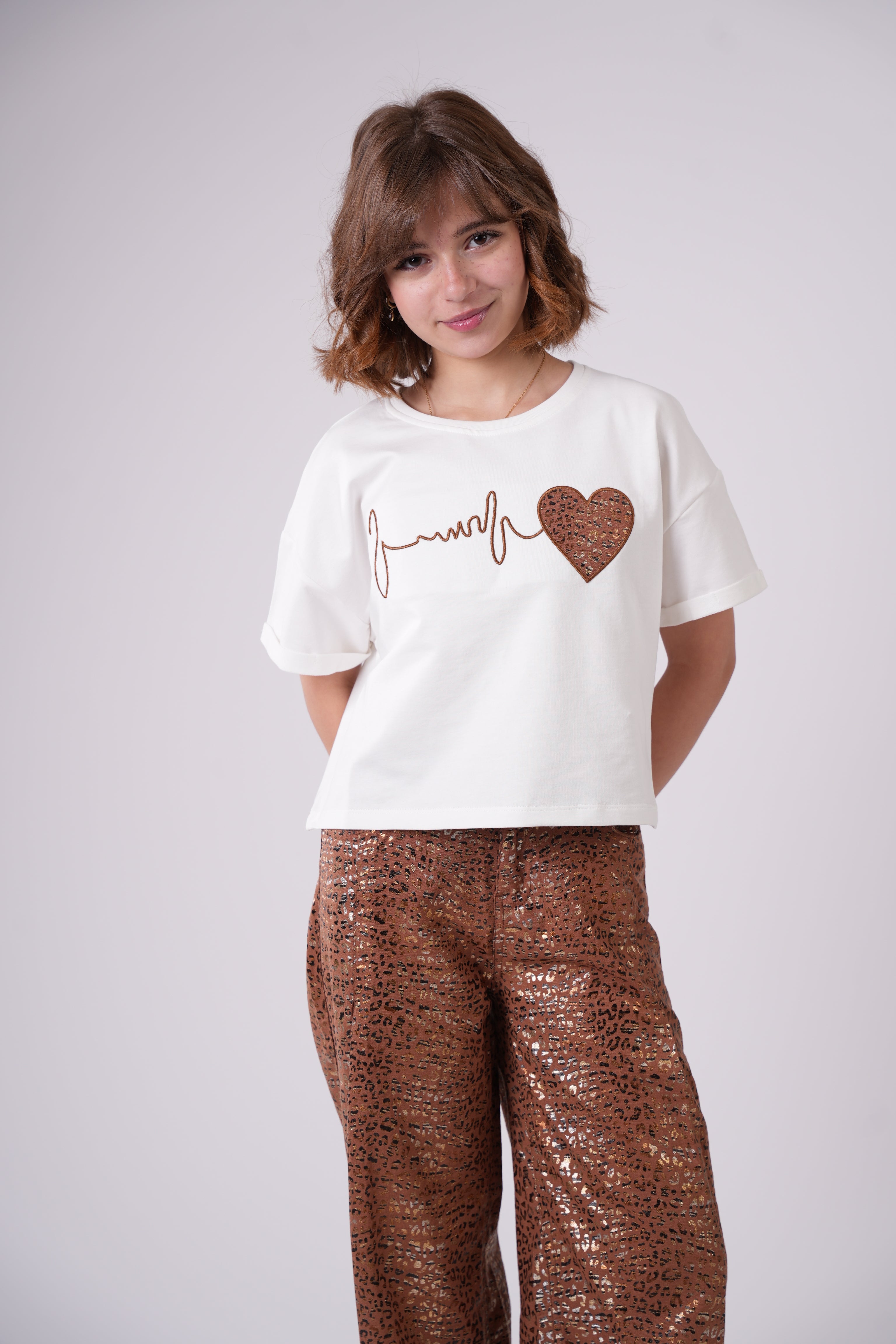 Girls’ Heartbeat Graphic Tee – Short-Sleeve Cotton Top