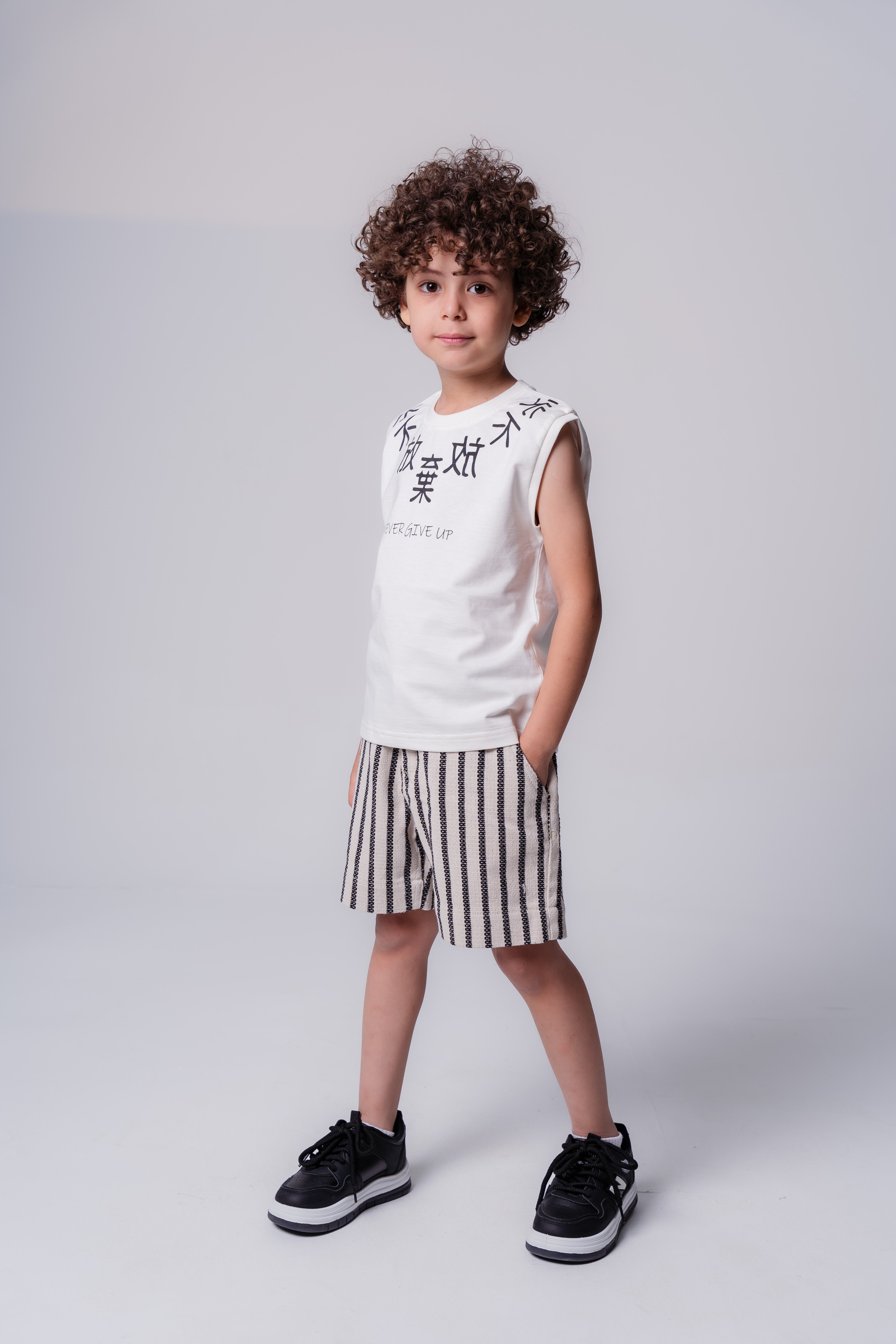 Boys Graphic Print Round Neck Sleeveless T-shirt
