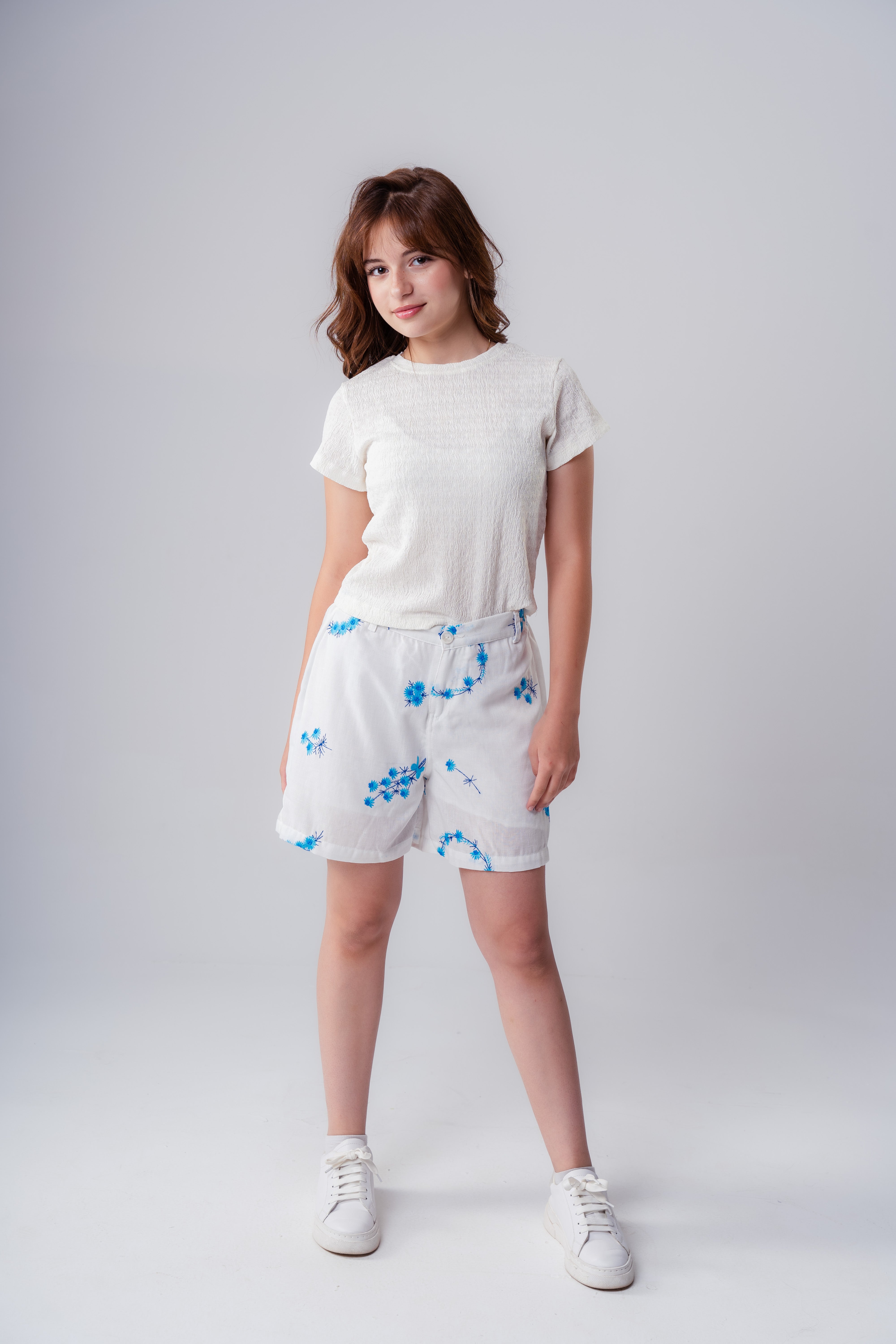 Girls Floral Embroidered High-Waisted Linen Short
