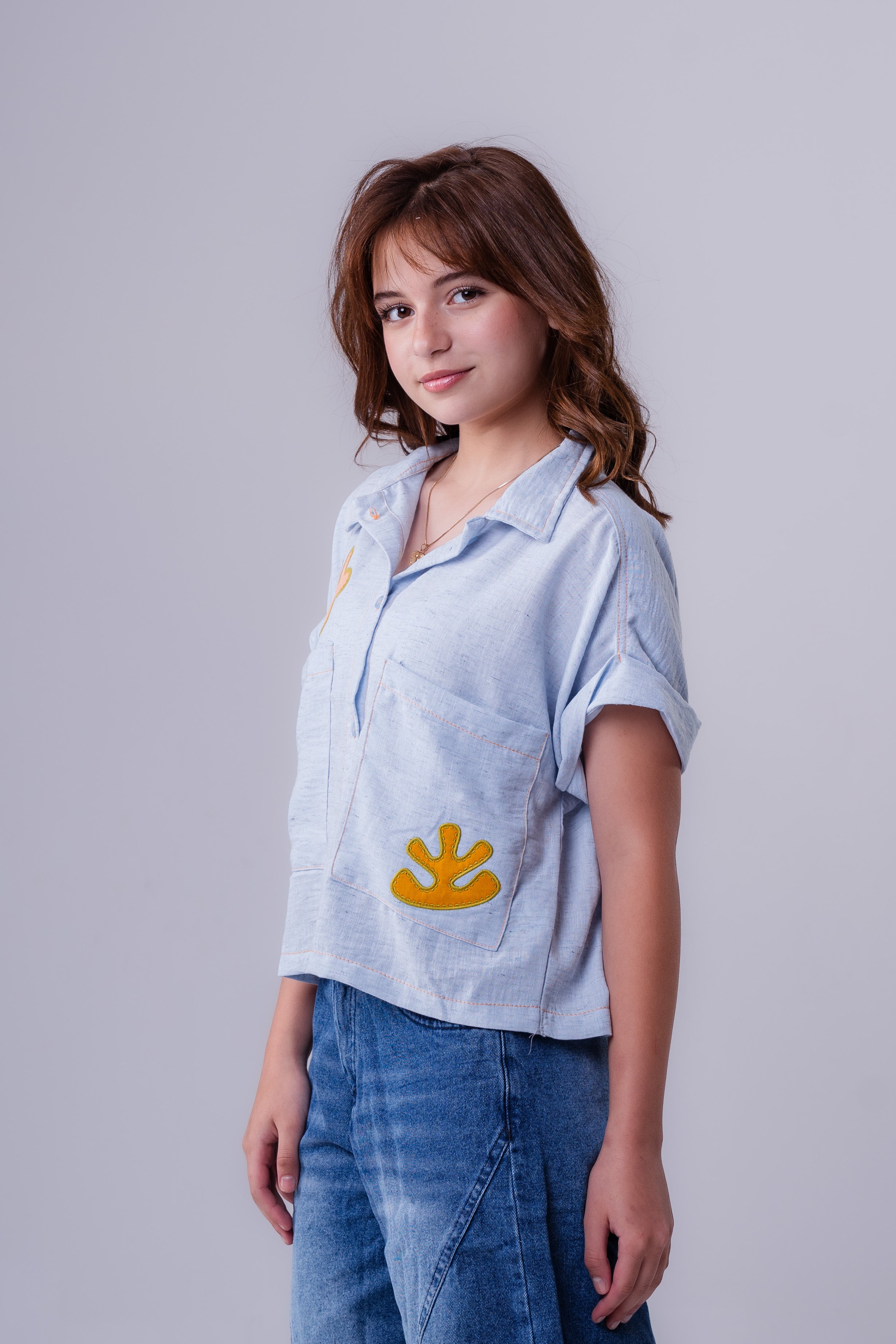 Girls' Short-Sleeve Linen-Style Shirt with Appliqués
