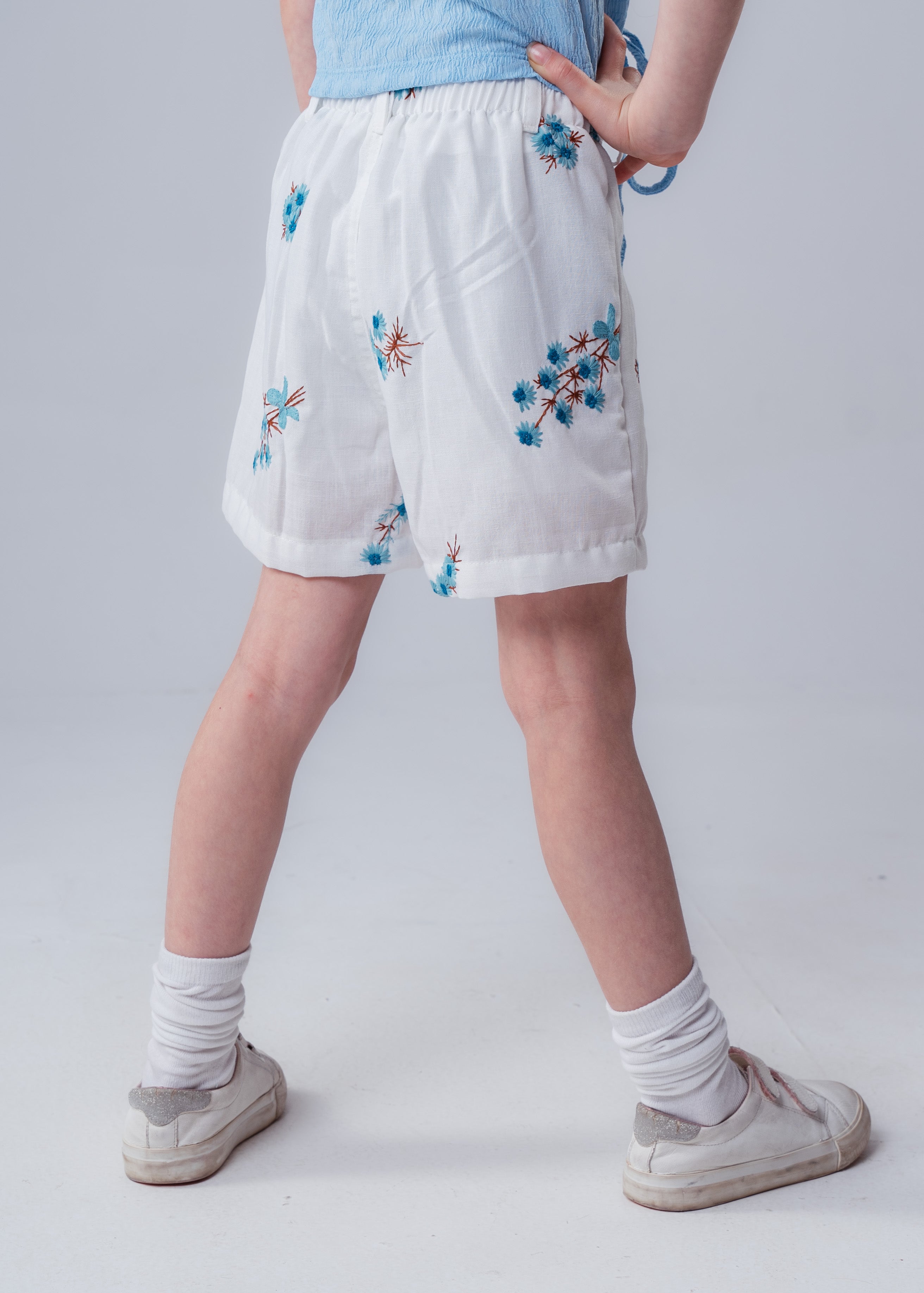 Girls Floral Embroidered High-Waisted Linen Short