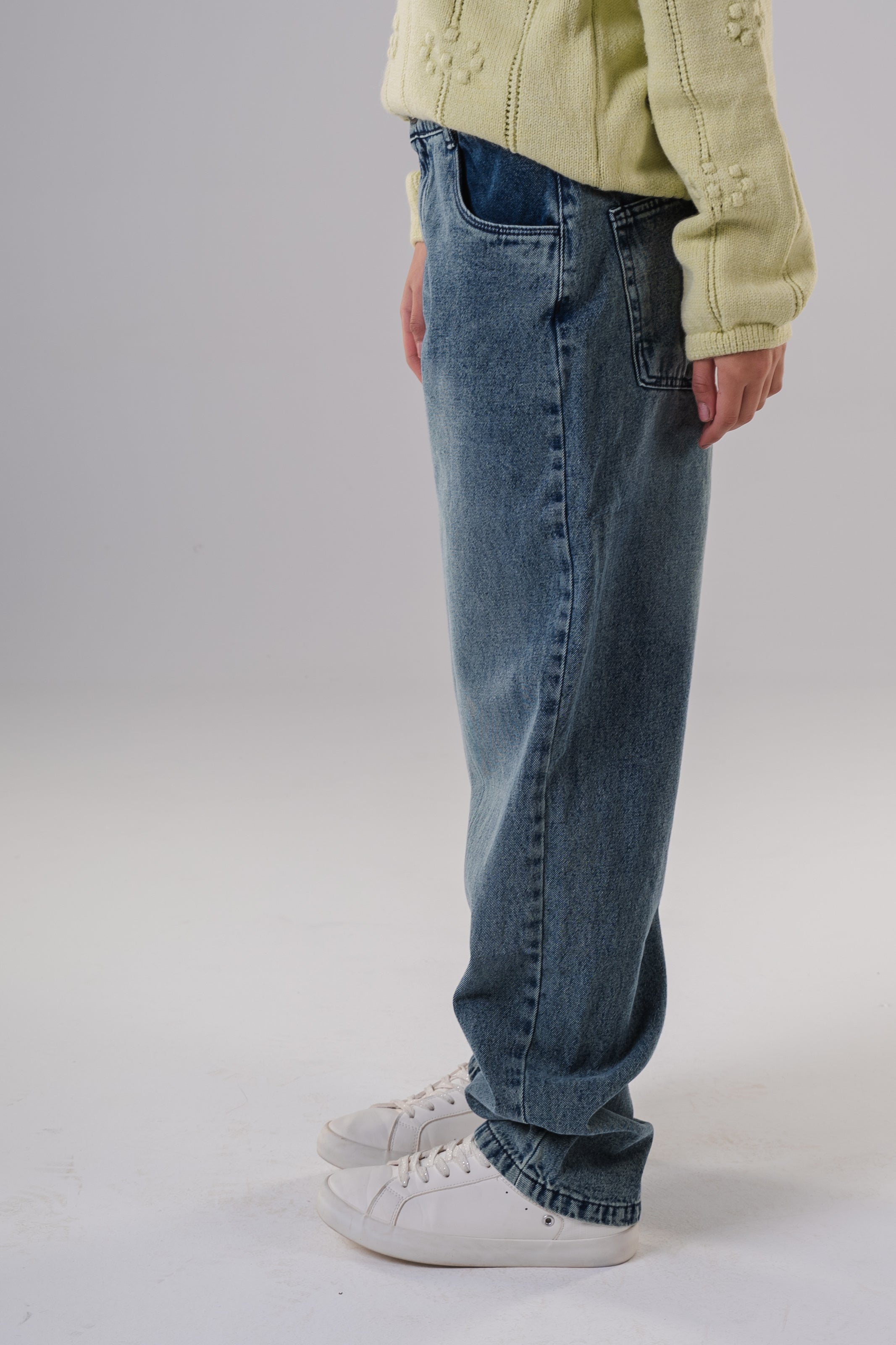Girls Relaxed Fit Baggy Jeans
