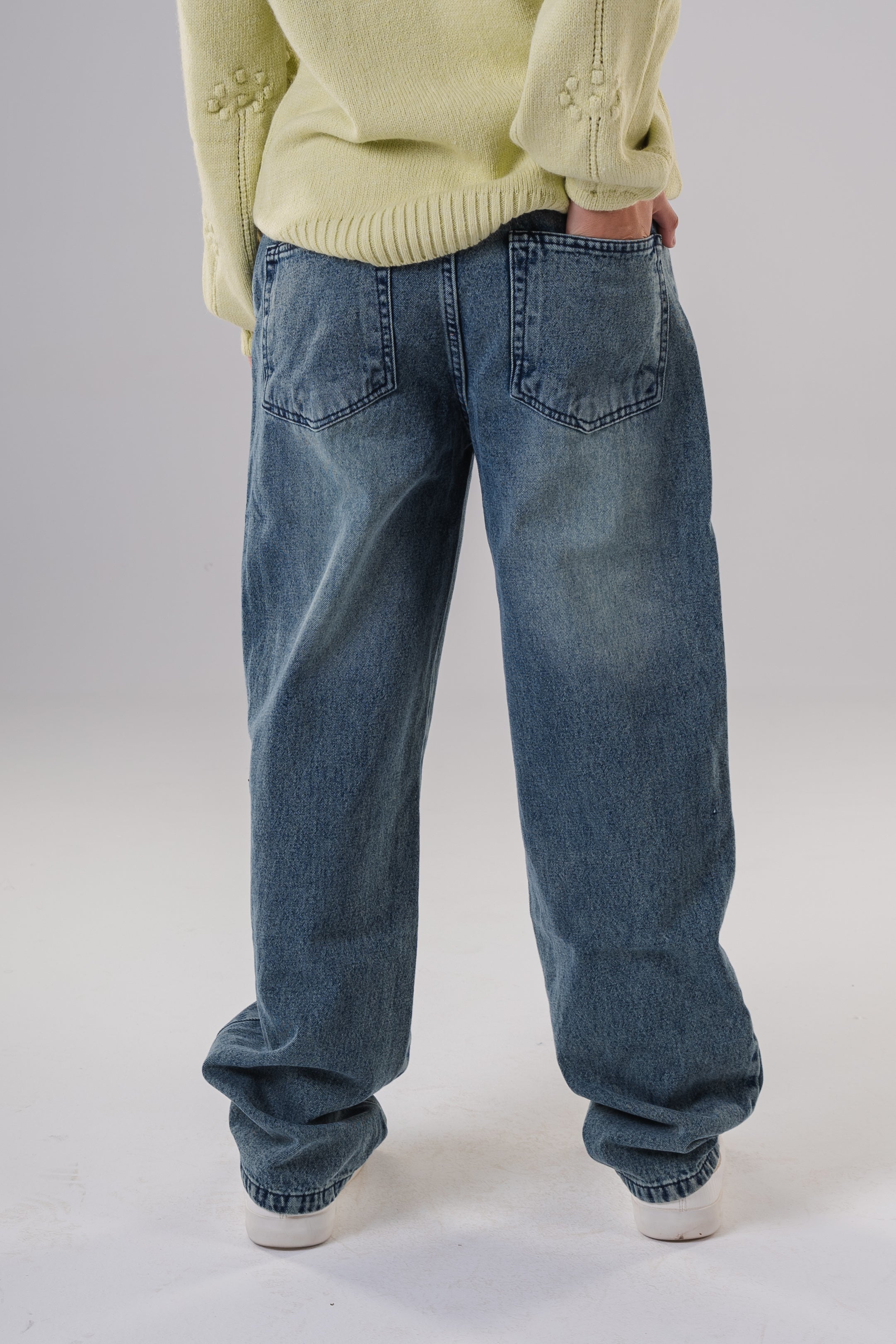 Girls Relaxed Fit Baggy Jeans