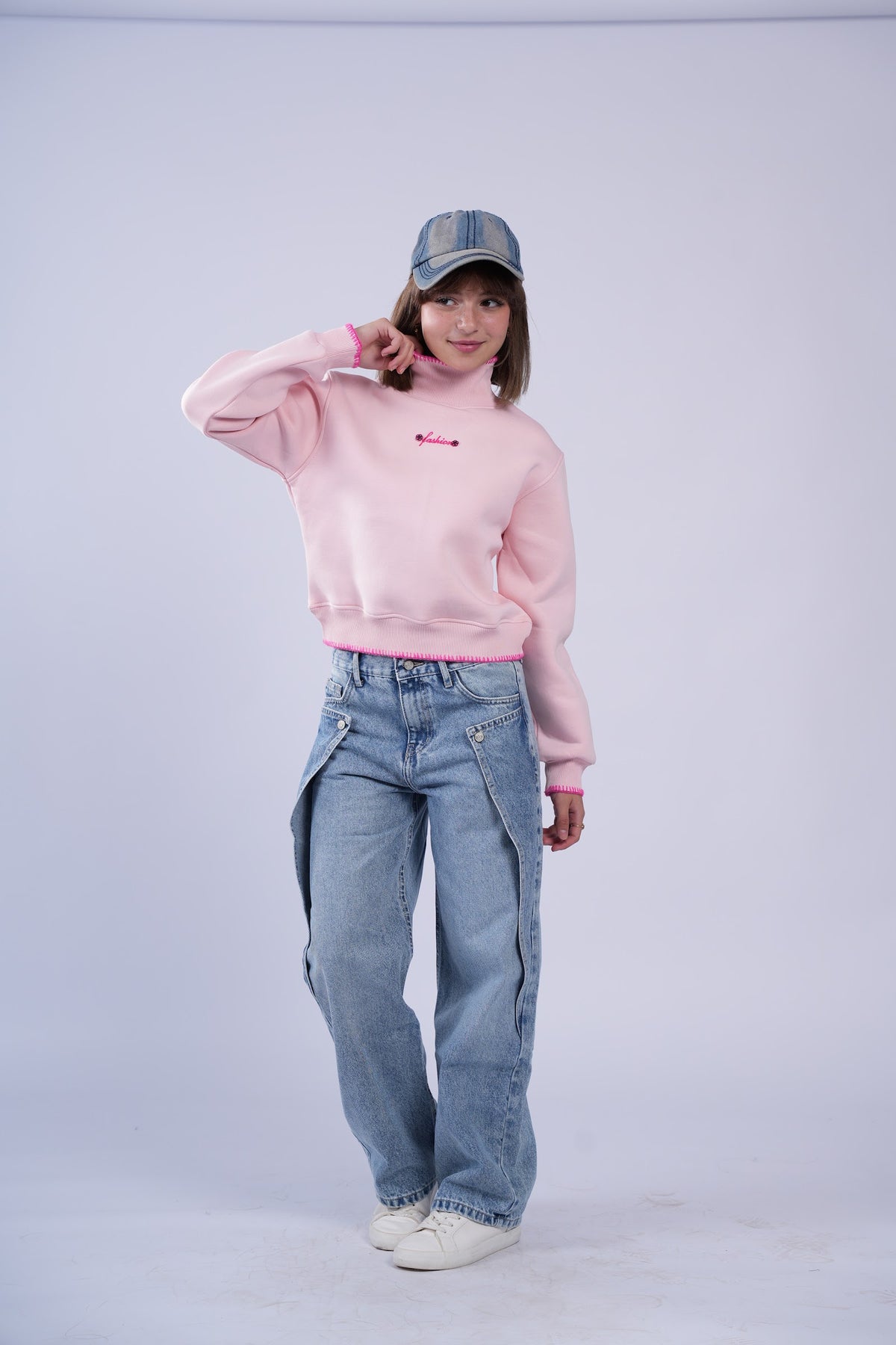سويت شيرت بناتي برقبة عالية وتطريز fashion - وردي