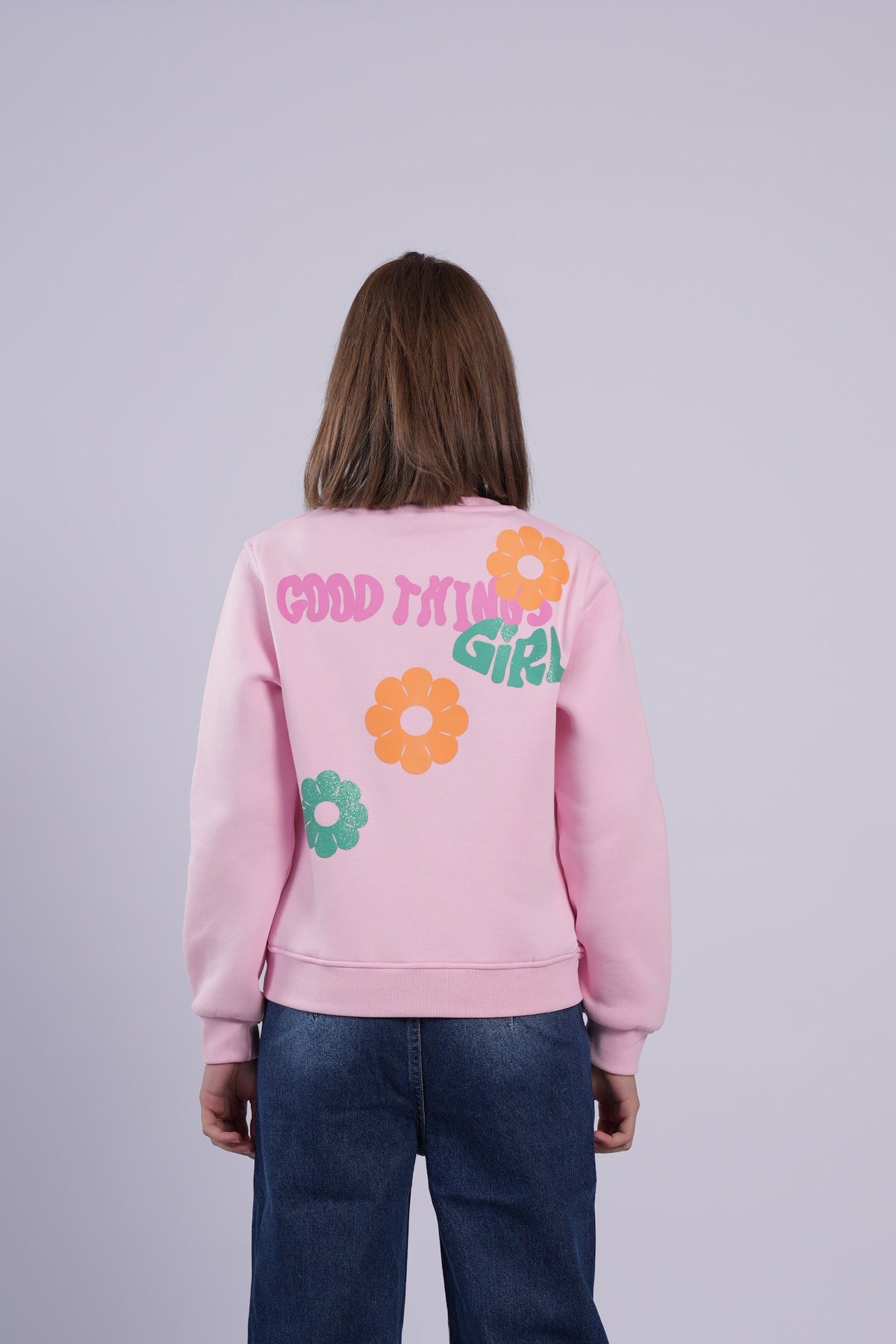 سويت شيرت بناتي بوردة قدام وطبعة Good Things على الضهر - وردي